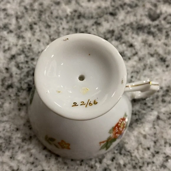 Vintage Royal Halsey China Teacup And Saucer Set! - Picture 6 of 7